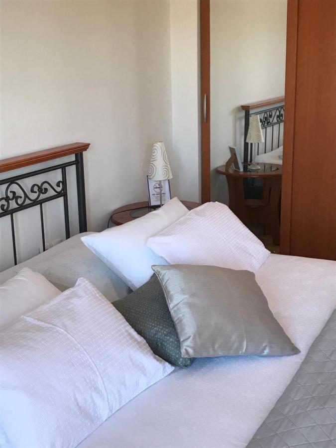 Pink Inn Подстрана Экстерьер фото