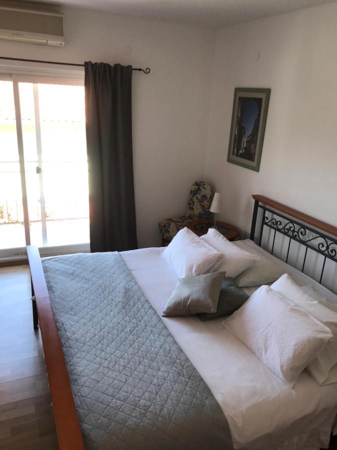 Pink Inn Подстрана Экстерьер фото